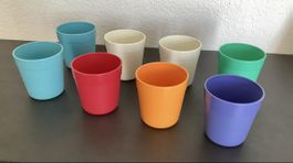 8 Tupperware Becher in verschiedenen Farben gebraucht
