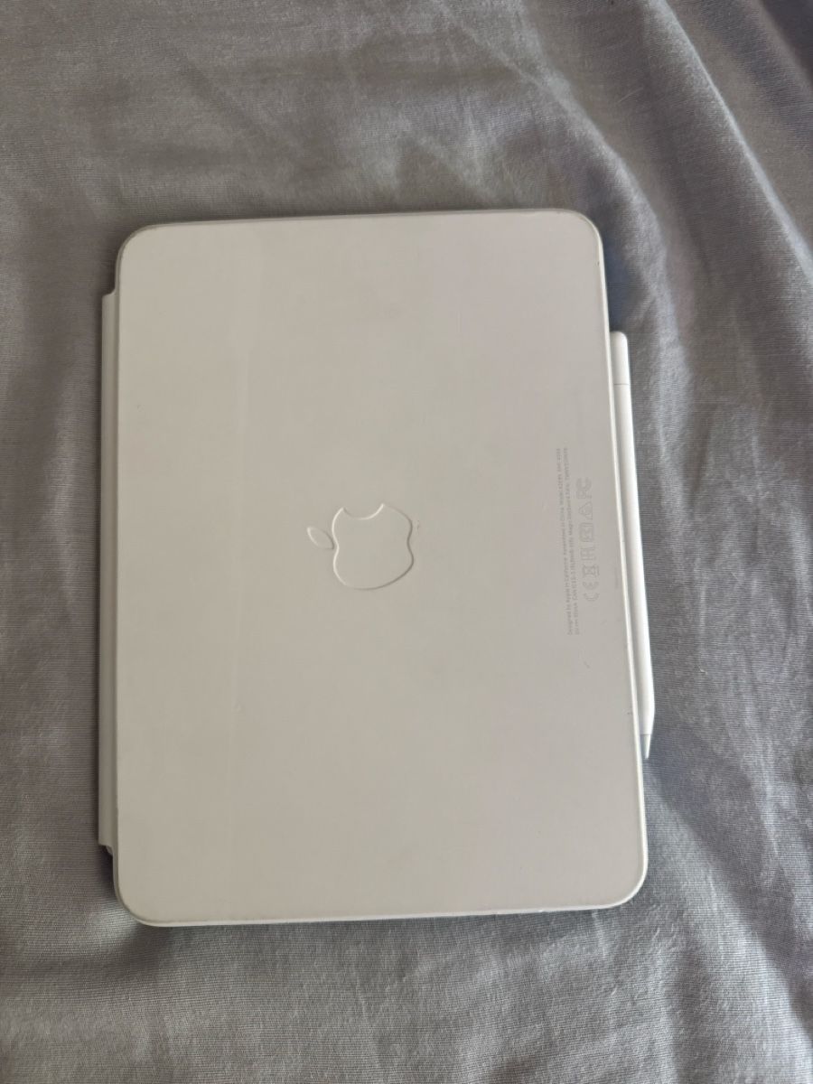 Apple Tablet PC: Ipad 2025 11a gen – Nuovo (secondo la descrizione) da Maroggia venduto da RikoZenin 1