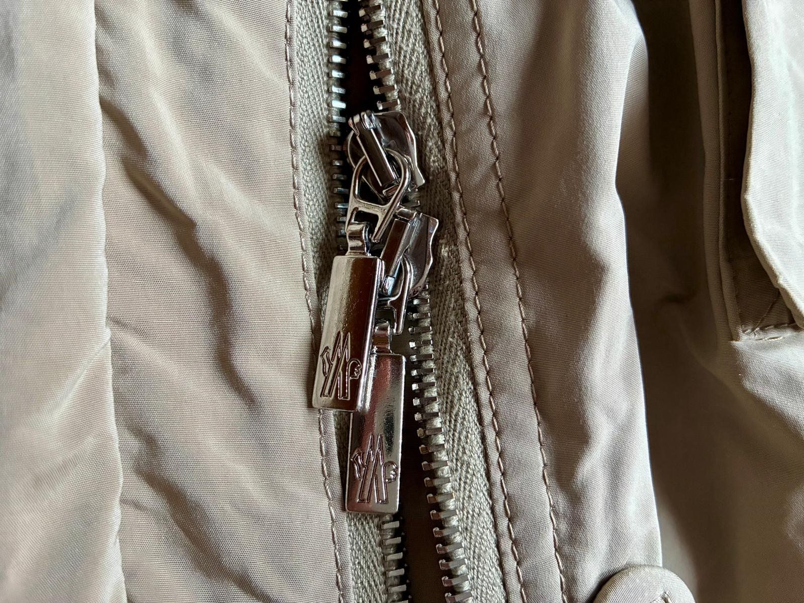 Moncler Giacche: Moncler Sommerjacke, Beige, Grösse 36-38 – Usato da Dübendorf venduto da Tambalori 4