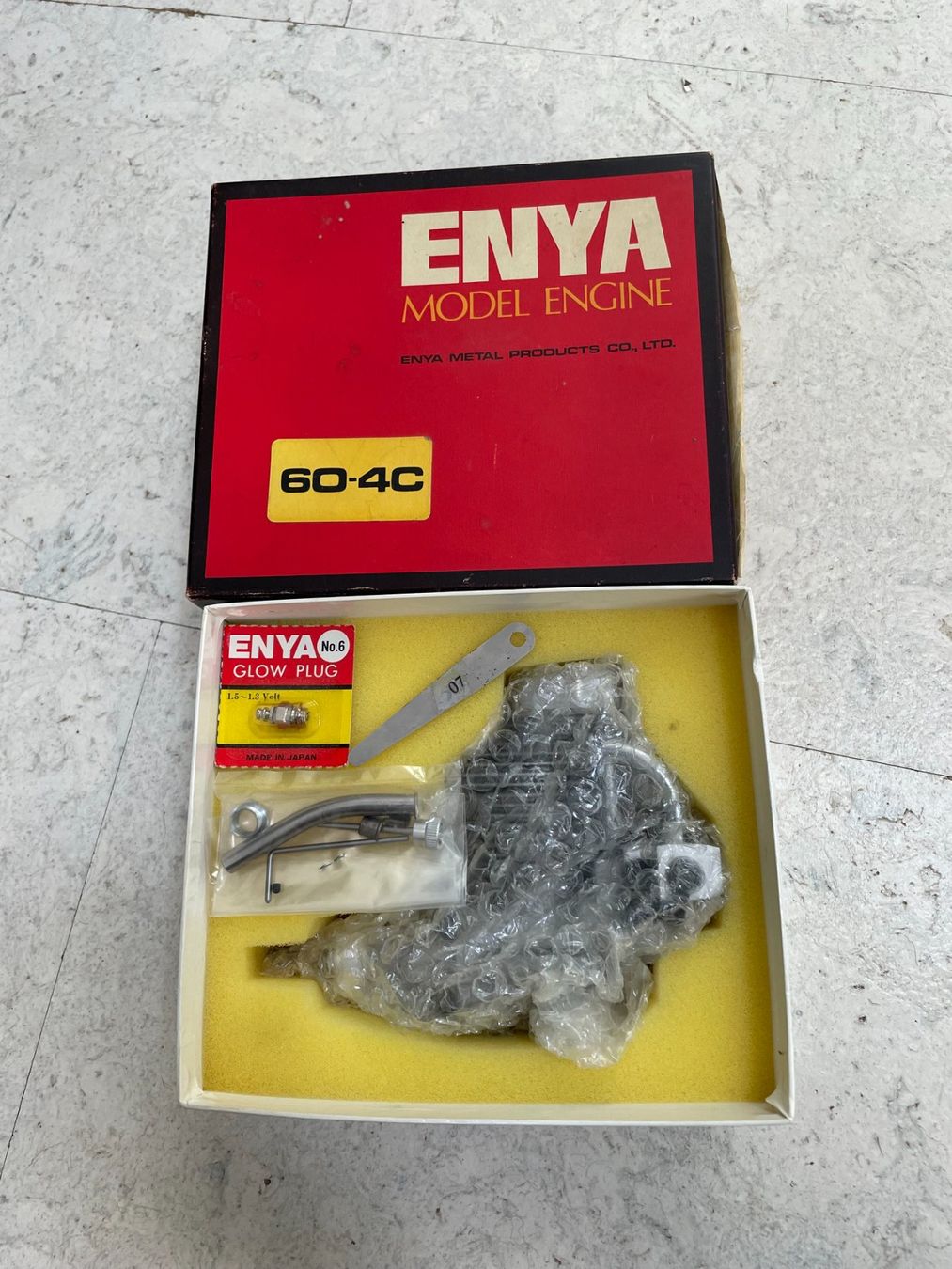 Motoren: Seltener 4-Takt Enya 60-4C – Neu und originalverpackt aus Sumiswald von Noudi1