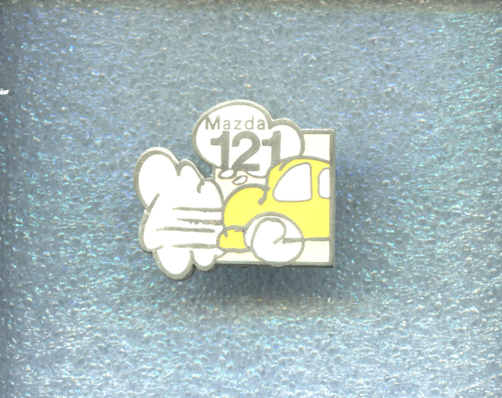 Placchette & Badge: Mazda  121 – Usato da Winterthur venduto da Sammleroase