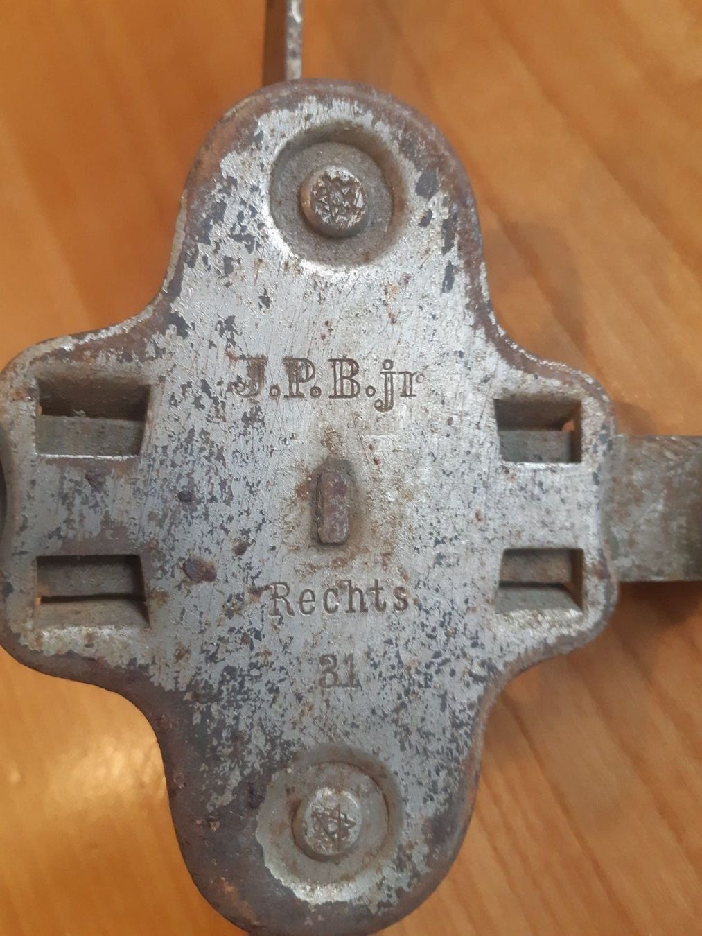 Schlittschuhe: Antike Schlittschuhe – Gebraucht aus Grindelwald von carro5 5