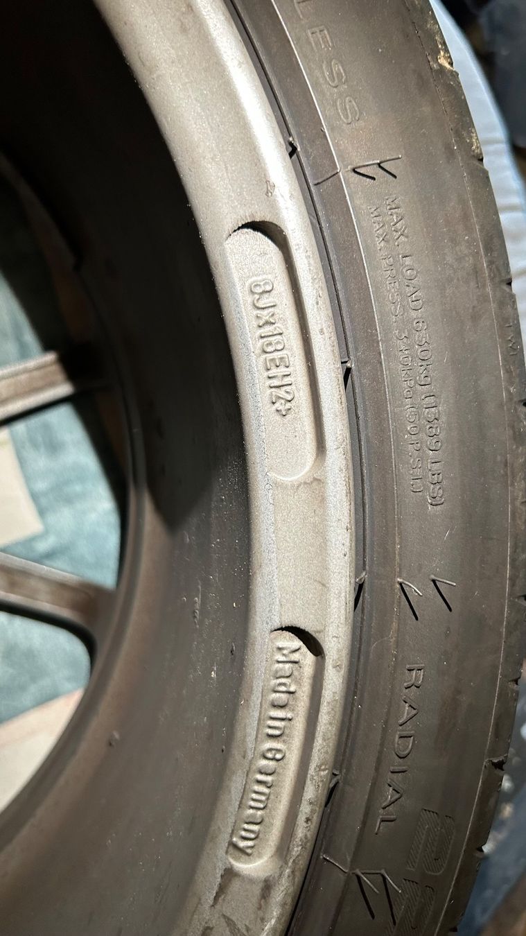 Pneumatici & Ruote complete: Golf 5 GTI Alu Komplettrad 18' – Usato da Spiez venduto da Marix990 6