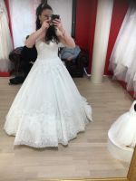 Brautkleid mit Schleppe Gr. 40