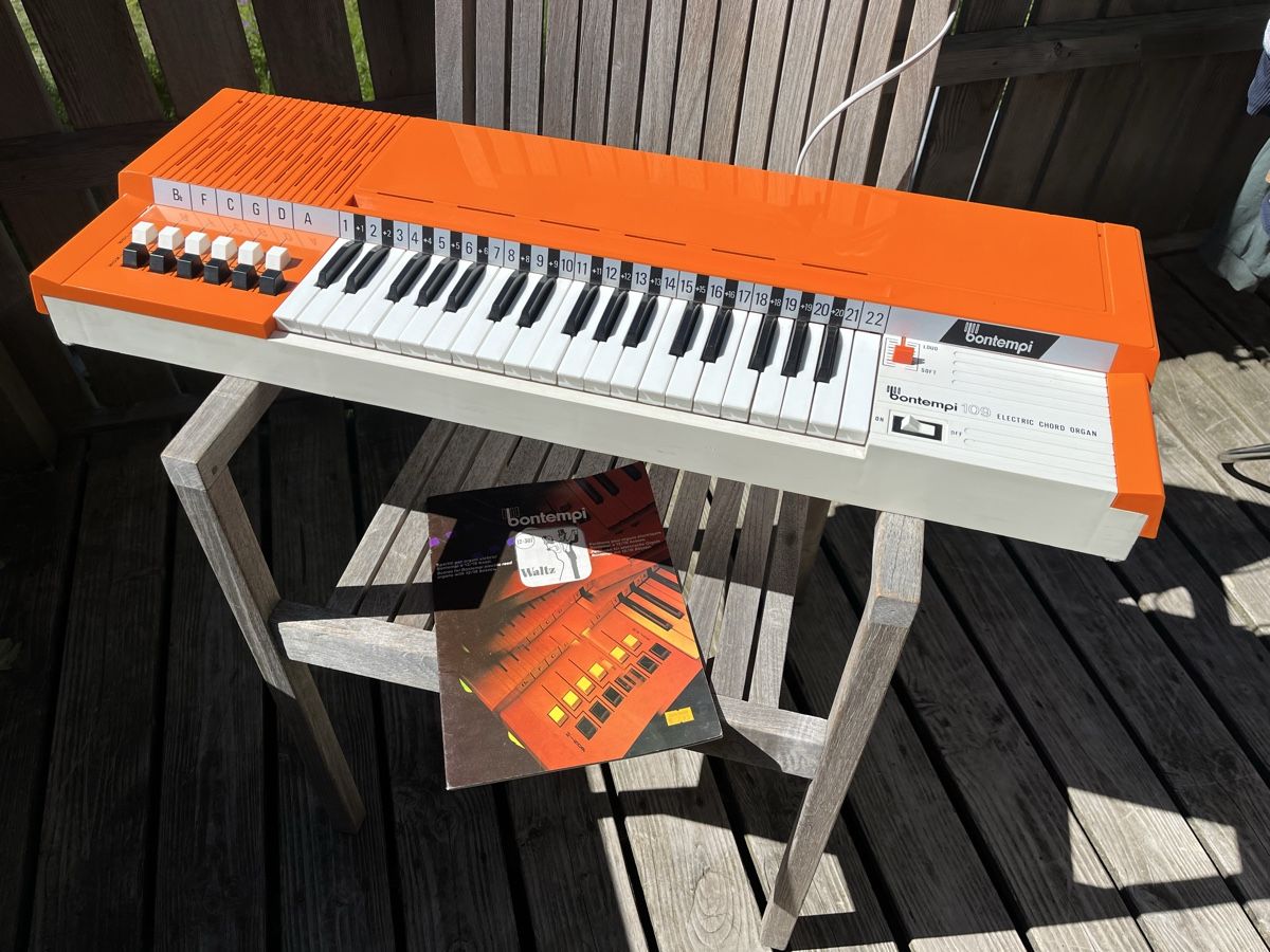 Bontempi Strumenti musicali: Bontempi 109 Vintage Keyboard 1970 – Usato da Wiesenberg venduto da swissantik