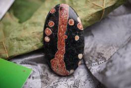 Lava  Jaspis       Cabochon 30ct  ab 1.-