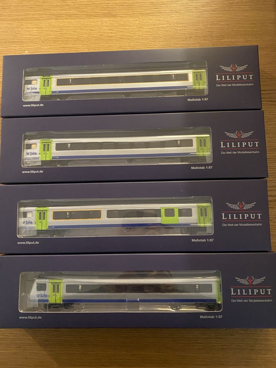 Roco Modellini di ferrovie: BLS Zugset – Nuovo e nell'imballaggio originale da Alpnach Dorf venduto da cam_6lp5 5