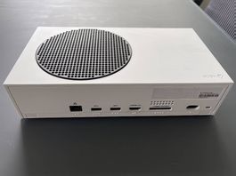Xbox Series S Konsole mit zwei Controllern guter Zustand