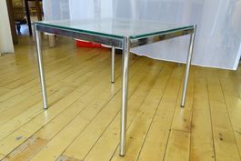 Vintage Metall- & Glastisch / Beistelltisch – 61 × 61 cm