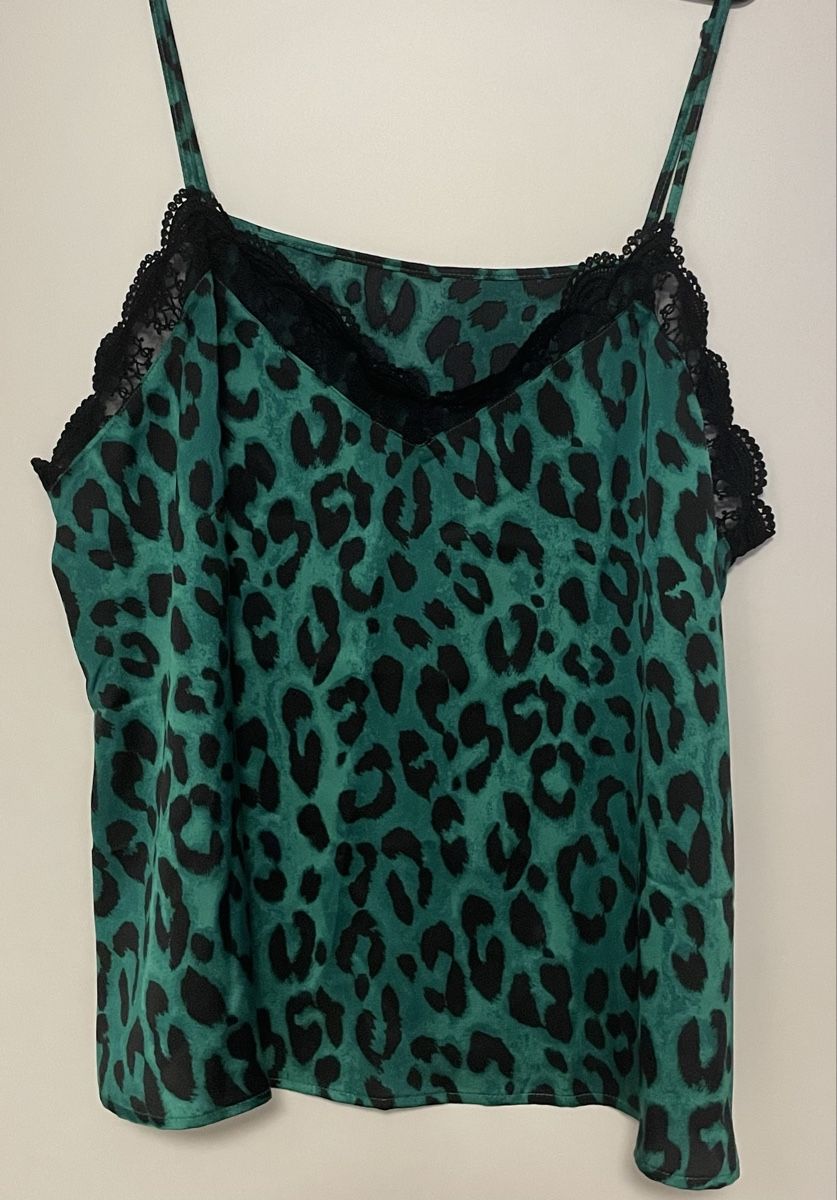 Tops: Top – Neuf (Voir description) à Gossau ZH par Lavinia07