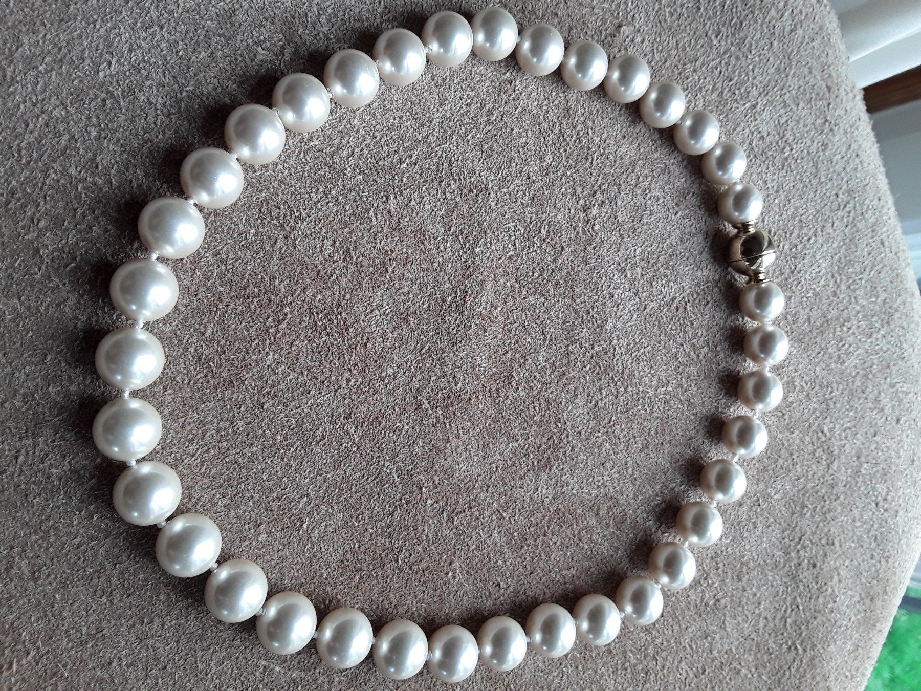 Catenine: Dicke Vintage TOP Perlenkette mit Magnetverschluss – Usato da Zürich venduto da helsan 7