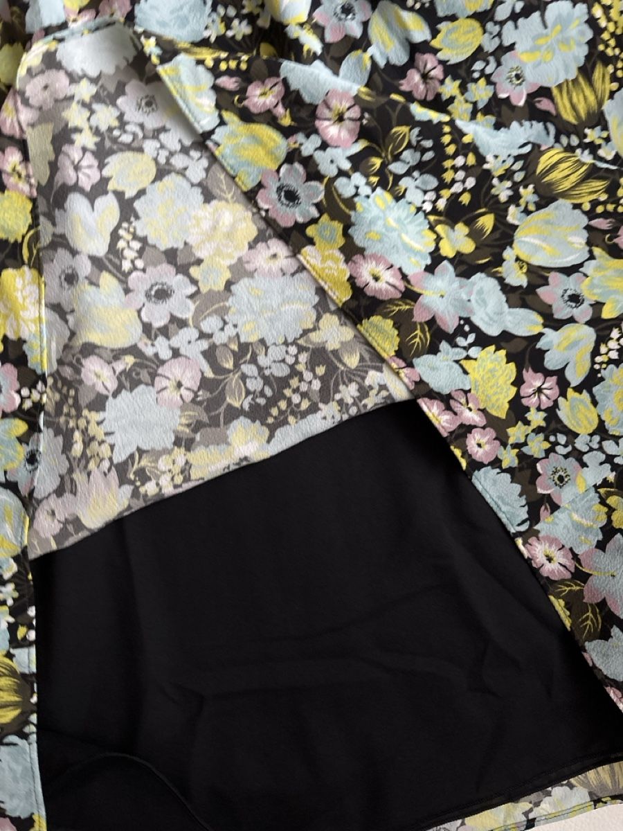 Hugo Boss Kleider: Hugo Boss Kleid, Kleid mit Blumenmuster – Gebraucht aus langenthal von rundholz7 7