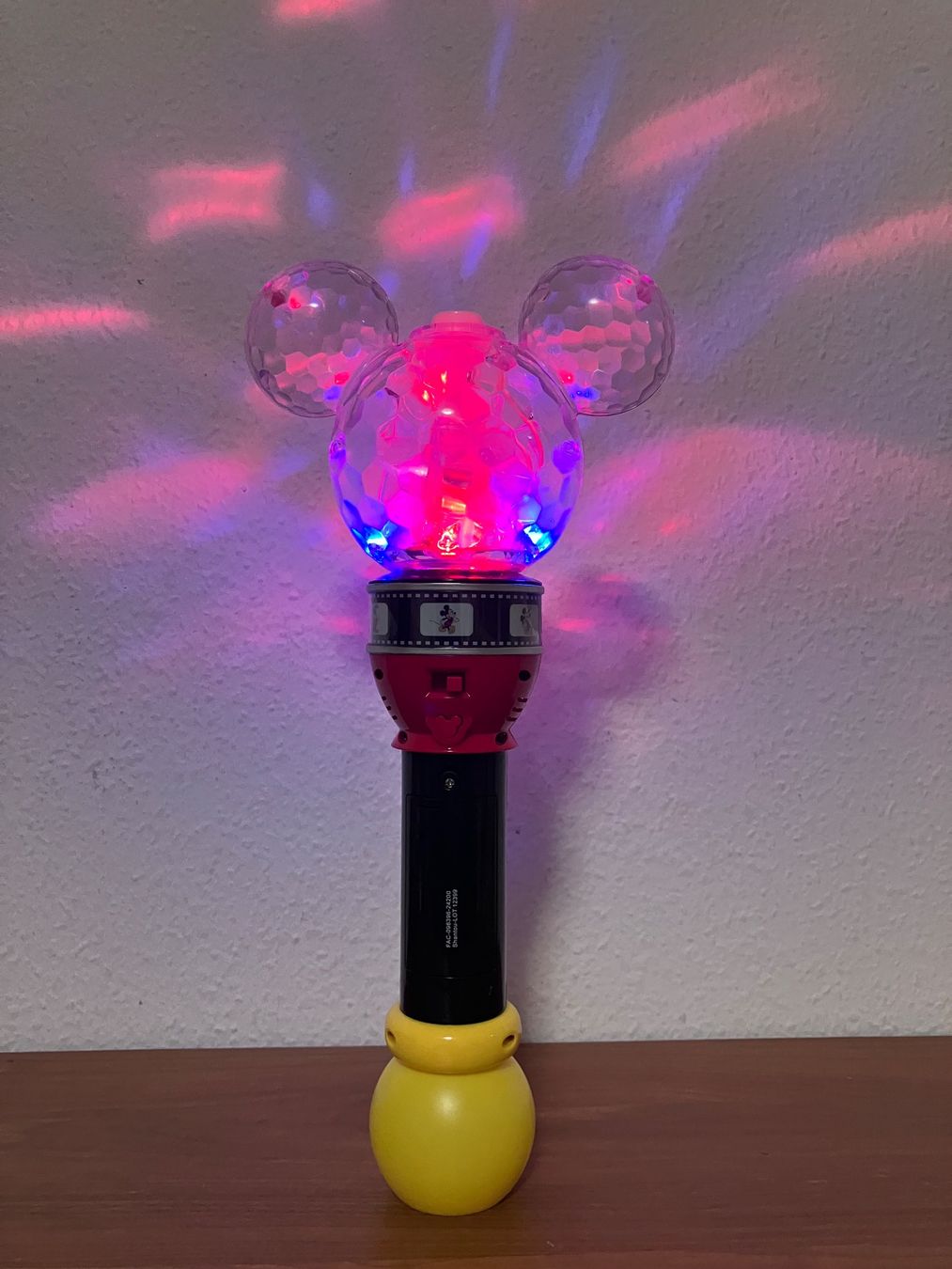 Disney Giocattoli: Mickey-Mouse-Seifenblasenstab ( Disney) – Usato da Adliswil venduto da E.A.M 2