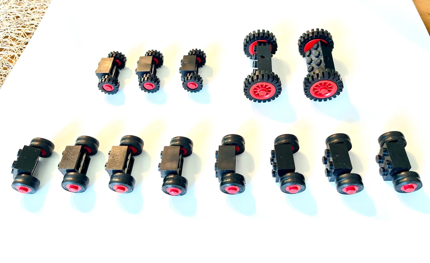 Lego Giocattoli: Lego 13 Räderpaare – Usato da Mont sur Rolle venduto da uttin