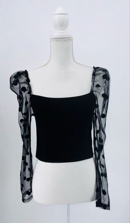 # WOMAN - Bluse ,,crop‘‘ Gr. M - ZARA #
