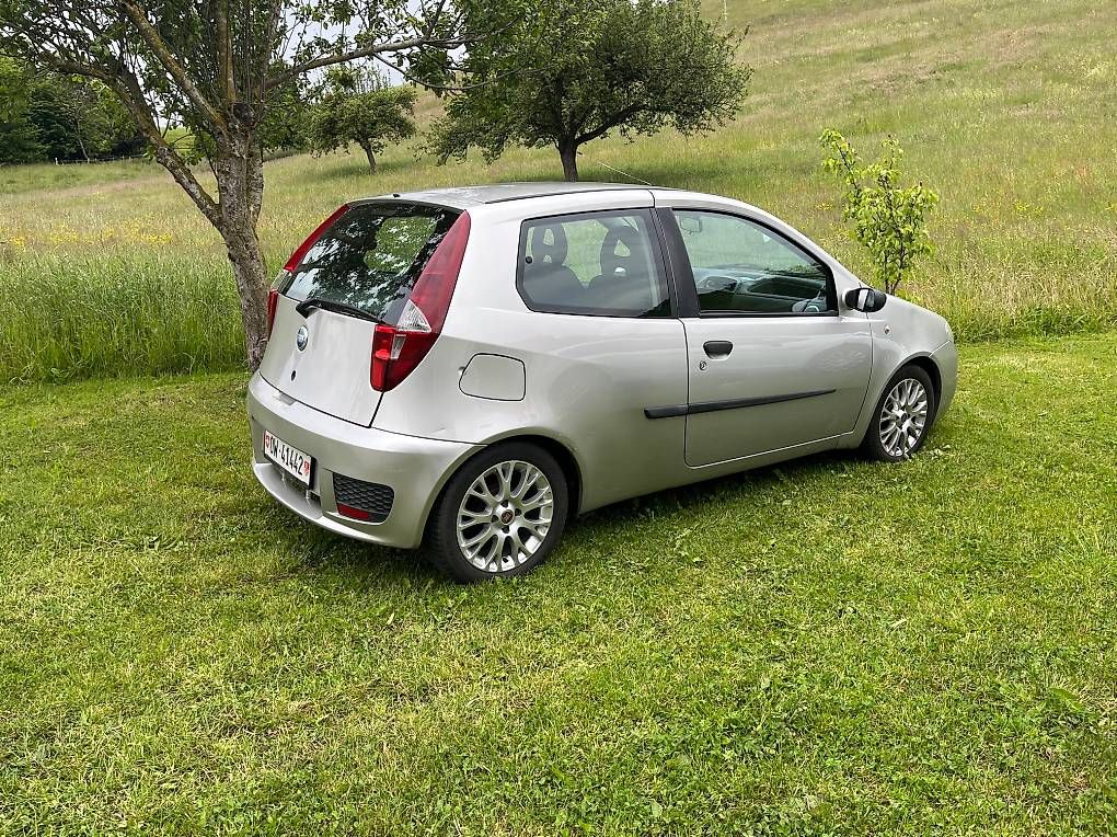 Fiat Autos: Fiat Punto 1.2 16v – Gebraucht aus Sachseln von nel_d6m9 2