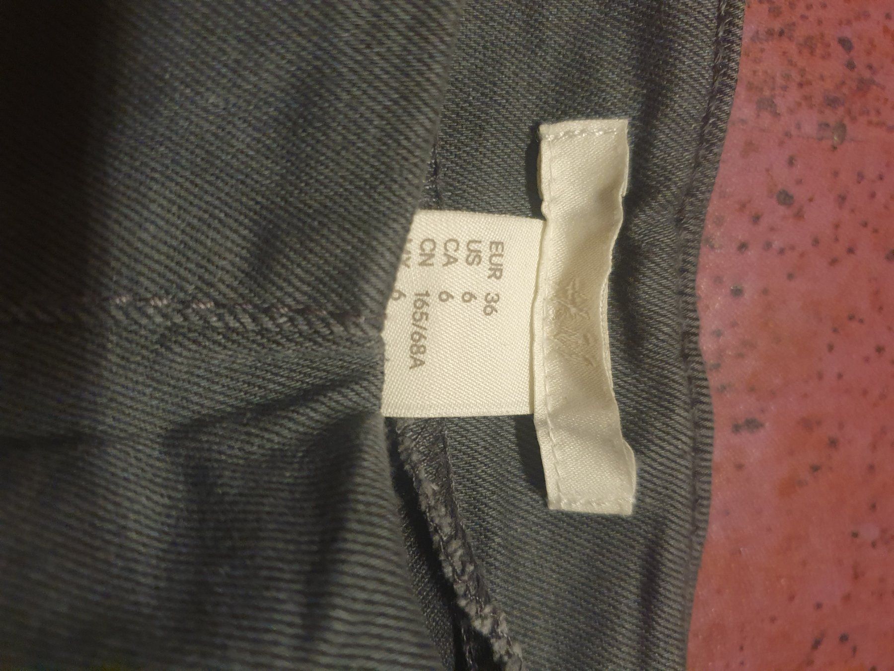 H&M Hosen: Hosen – Gebraucht aus Moosseedorf von Sonnenschein.. 1
