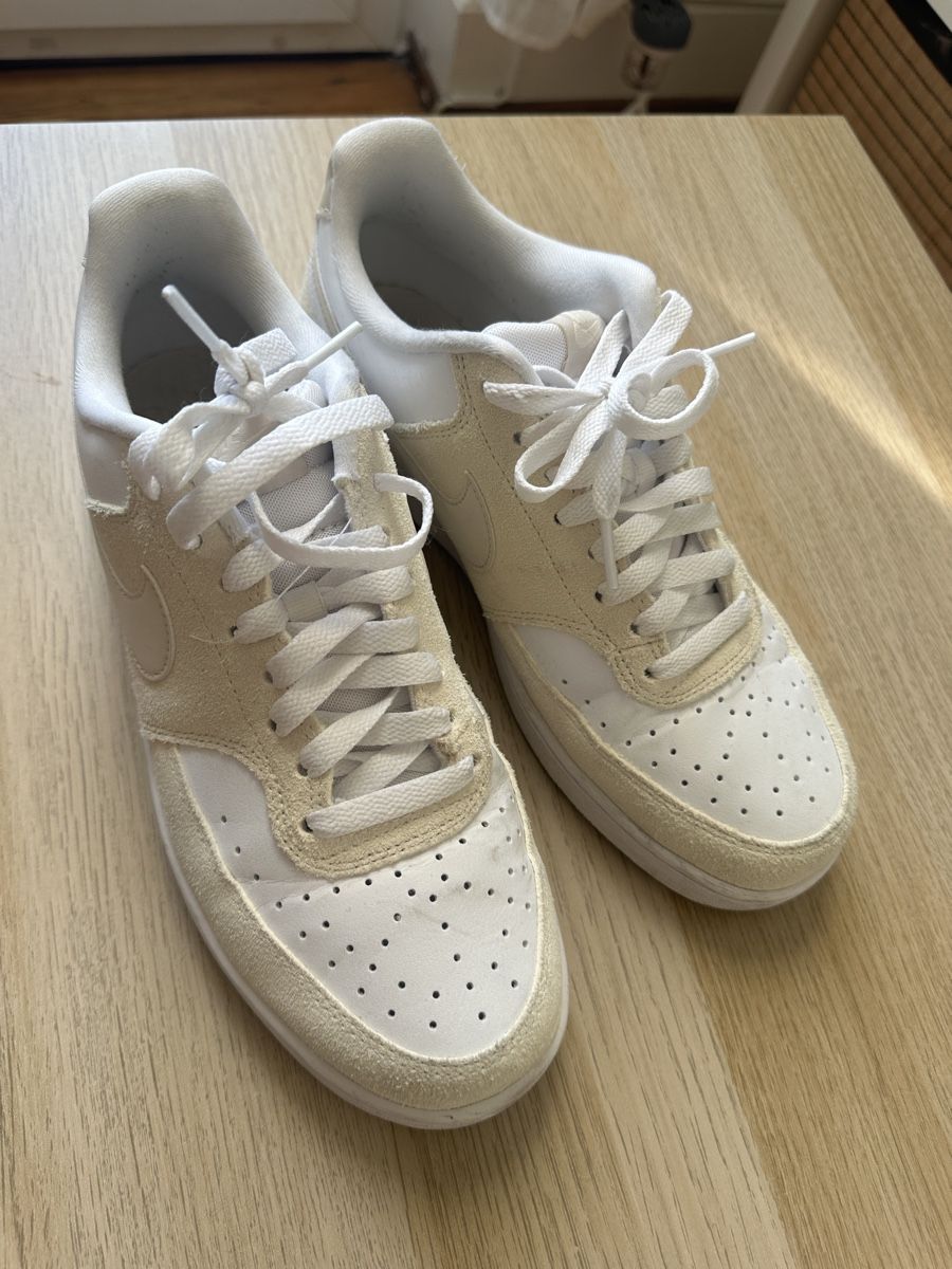 Nike Chaussures hommes: Nike AirForce 42 – D'occasion à Lausanne par lui_d9g6 5
