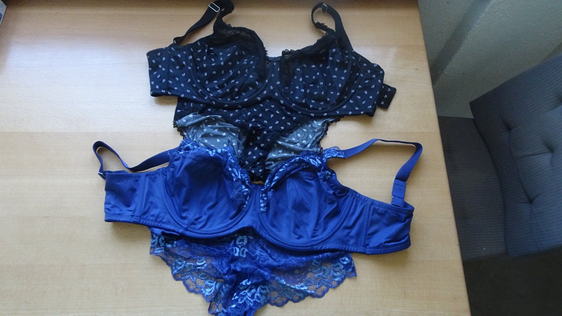 Altra biancheria intima: 2x Sets Bügel-BH + Slip 95D neu – Nuovo (secondo la descrizione) da Zürich venduto da blaumeisli62