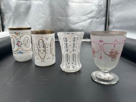 4er-Set antiker weisser böhmischer Glasbecher