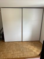 Kleiderschrank