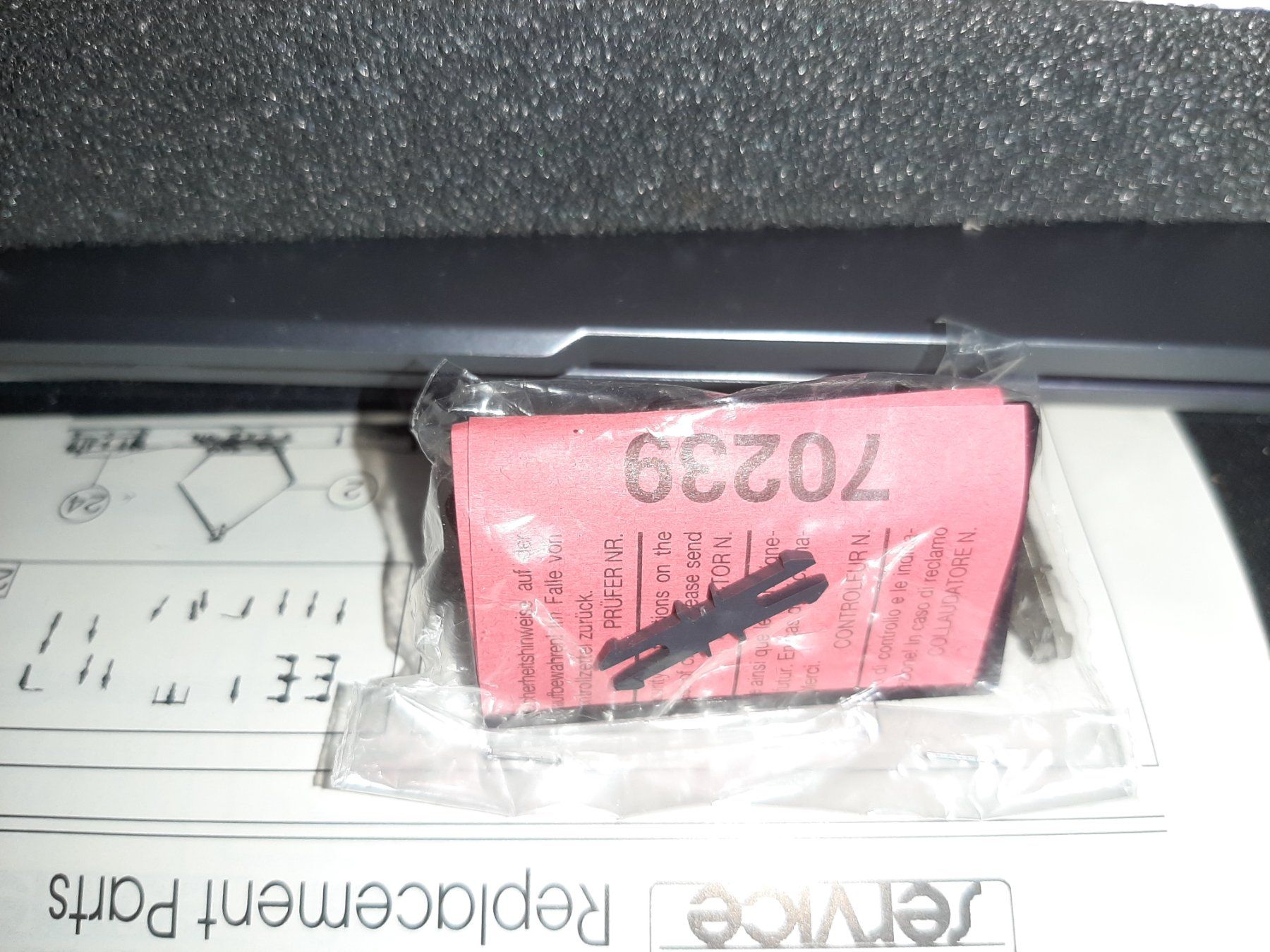 Roco Modellini di ferrovie: ROCO H0: Ref. 43770, SBB Ae 8/14 11852 – Usato da Avully venduto da RIVALIS 3