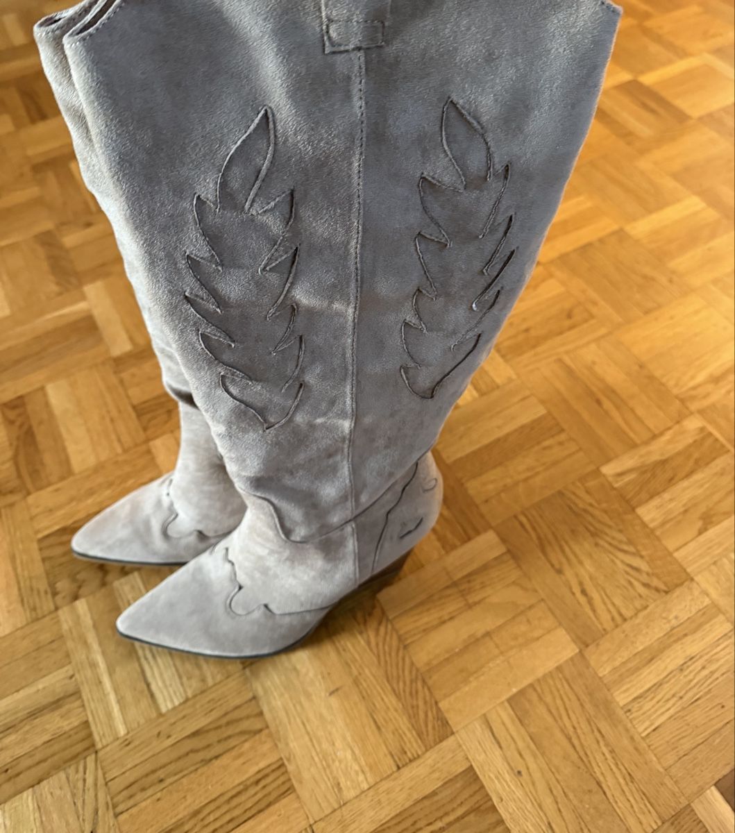 Scarpe da donna: Beige Cowboy Boots Size 41 – Nuovo (secondo la descrizione) da Petit-Lancy venduto da kay_b2kf 1