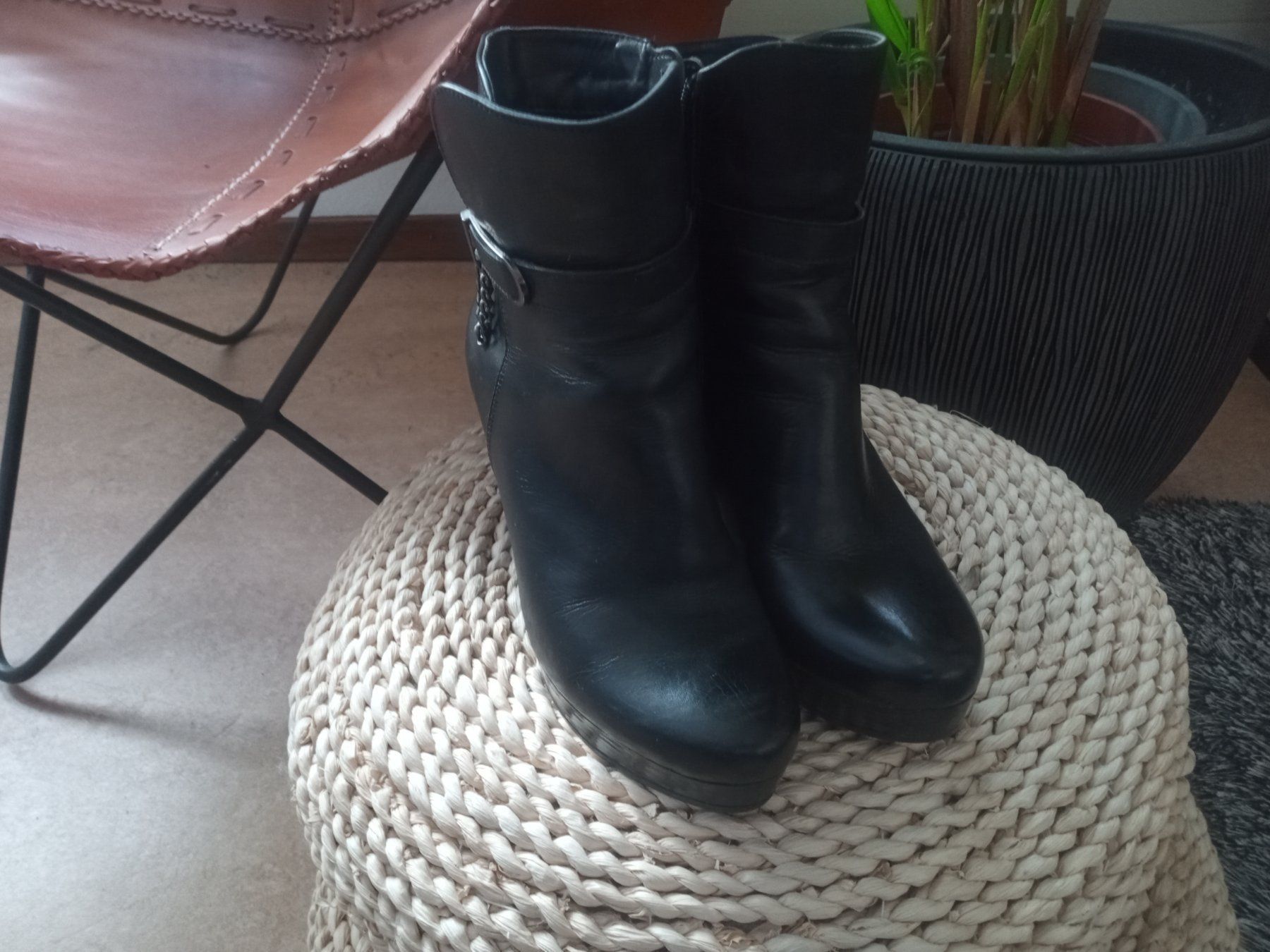 Chaussures femmes: Stiefel – D'occasion à Lachen SZ par kati68 2