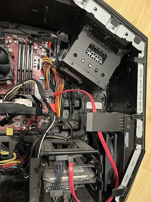 Hewlett Packard PC: HP Omen Gaming PC - i7, 32GB RAM, RTX 2060 – Usato da Stans venduto da jas_76ww 3
