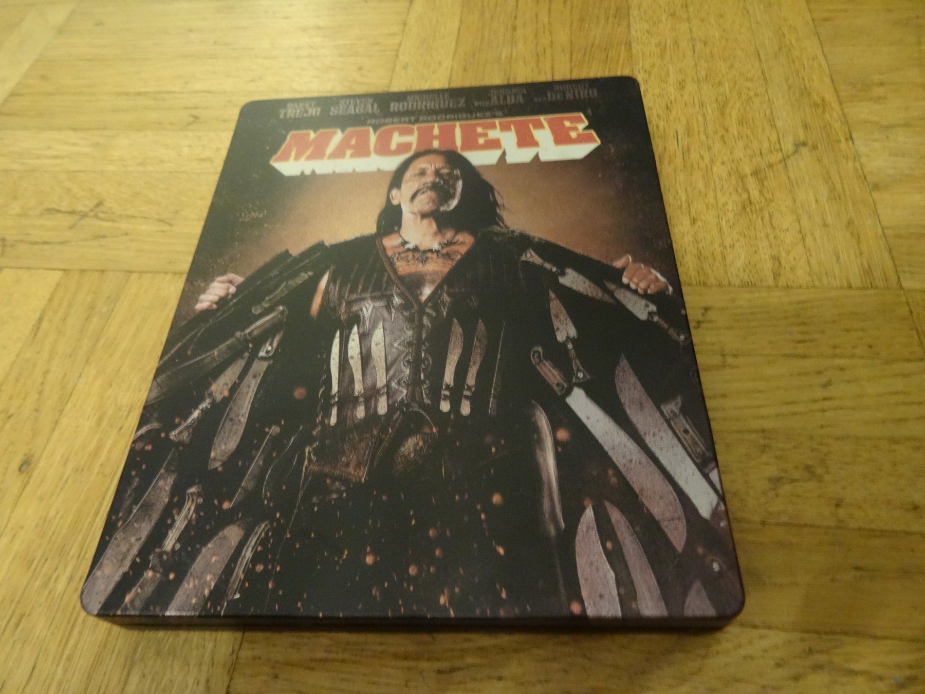 Tutti i DVDs: Machete (Steelbook) Blu-Ray – Usato da Olten venduto da Disc-Verkauf