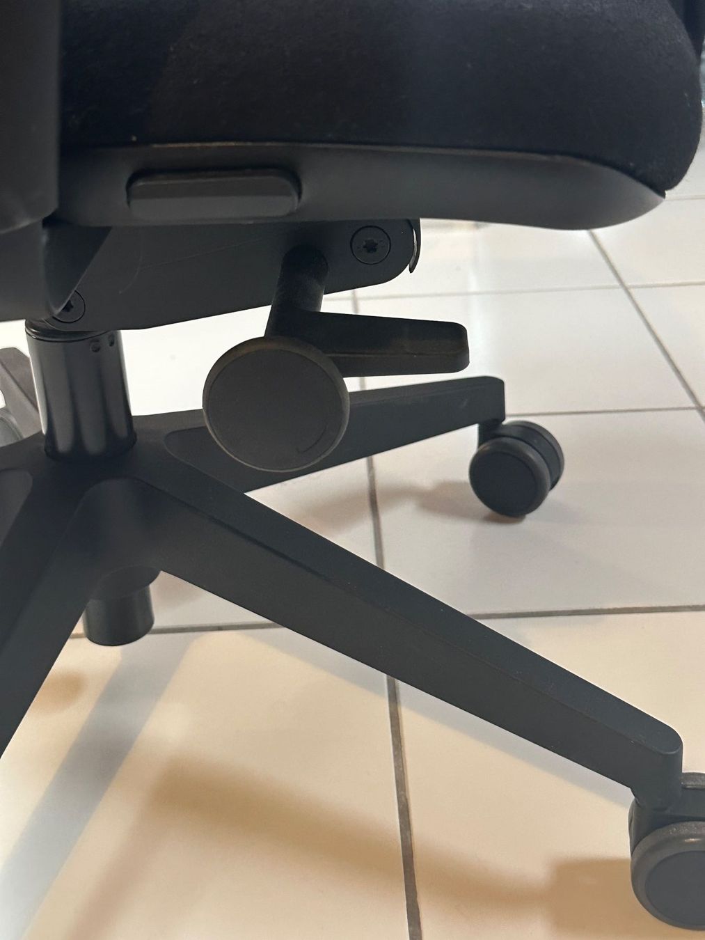Giroflex Sedie: Giroflex 68 Office Chair Seat Adjustable - Blue / Black – Usato da St. Gallen venduto da S_rnw2 5