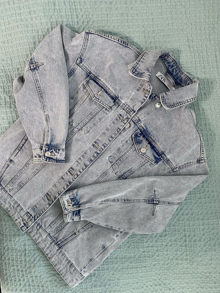 Zara Jacken: Oversized Zara Jeans Jacke, Gr. M – Gebraucht aus Ehrendingen von Uxaxa