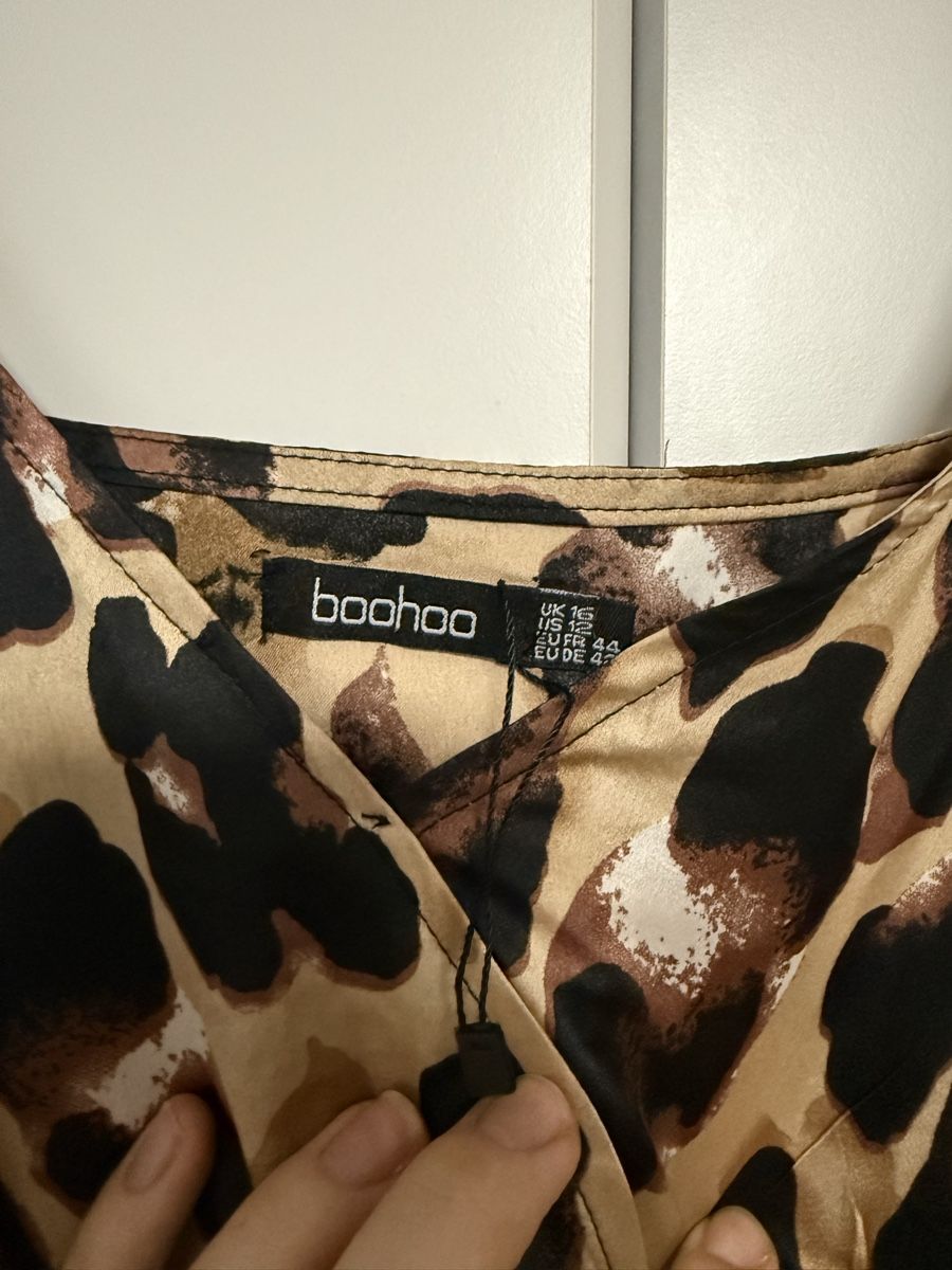 Boohoo Tute: Boohoo Animal Print Romper – Usato da Ueberstorf venduto da man_p2fy 1