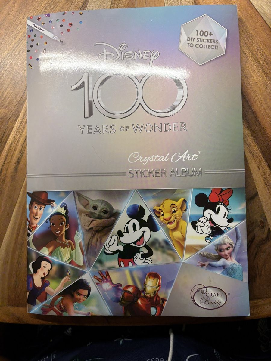Disney Carte collezionabili: Disney 100 Crystal Art Sticker - Peter Pan – Nuovo e nell'imballaggio originale da Volketswil venduto da Alexa_Rahel 1