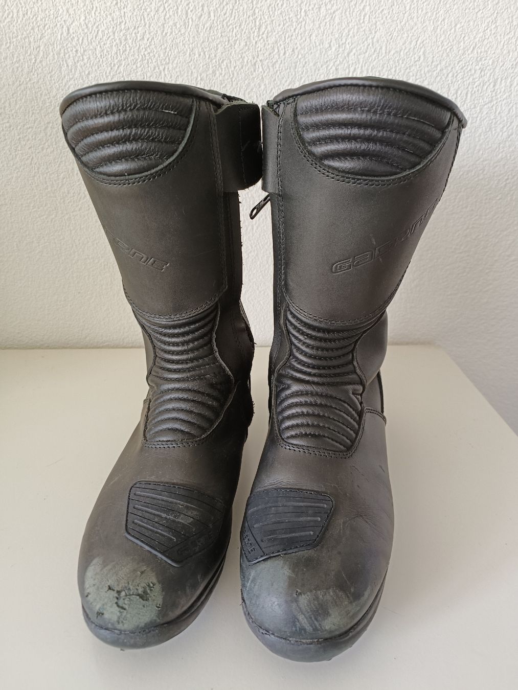 Scarpe da donna: Tourenstiefel, Grösse 40, Schwarz, mit Blessur – Usato da Urtenen-Schönbühl venduto da Ziska29 1