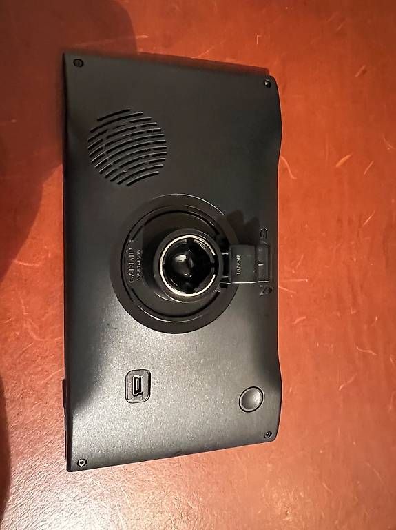 Garmin Navigatori: Garmin Navi nüvi 2689 – Usato da Hünenberg See venduto da Ninouck 1