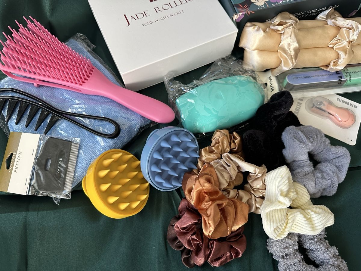 Altro per la cura del corpo: Set Jade Roller, Lockenwickler kostenlose Versand – Nuovo (secondo la descrizione) da Dietikon venduto da vithya88