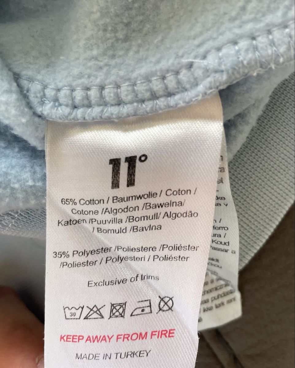 Top: Sweat à capuche - Eleven Degrees - L-M – Usato da Onnens VD venduto da Slyce 3