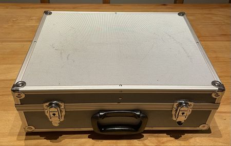 Aluminium Koffer mit Werkzeugeinsatz gebrauchter Zustand