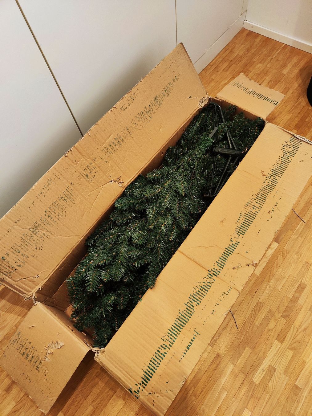 Tutte le decorazioni: Künstlicher Weihnachtsbaum – Usato da St. Gallen venduto da Maybach2 7