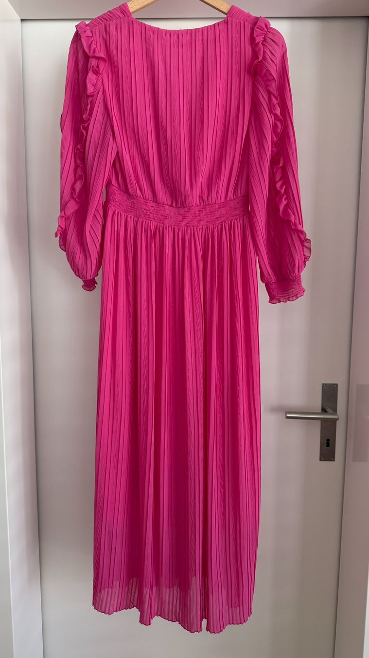 Riani Kleider: RIANI Plisseekleid Pink Gr. 36 – Gebraucht aus Liestal von Schatzsucher90 1