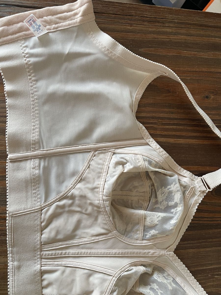 Triumph Altra biancheria intima: Bustier Triumph Doreen beige 105 D comme neufs – Usato da Kloten venduto da Vermicelles 7