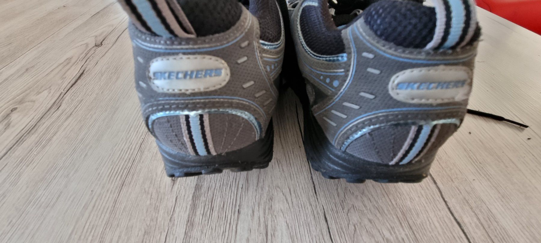Scarpe da donna: Shape-ups SKECHERS Schuhe gr.39 – Difettoso da Grossdietwil venduto da GNOM313 2