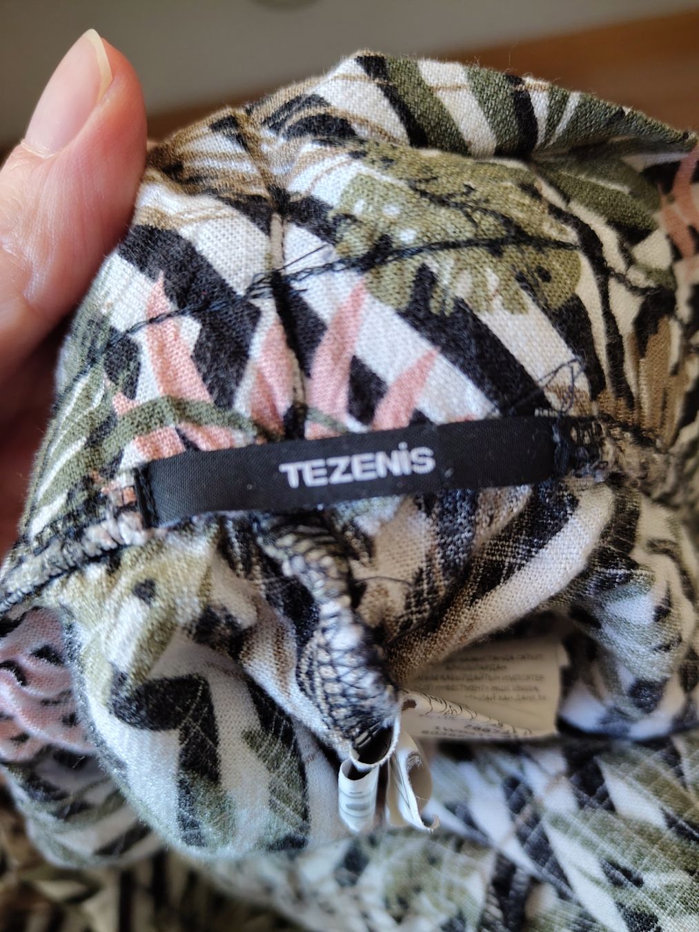 Pantaloni: Damen Hose Tezenis gemustert mit Bindegürtel Gr. S – Usato da Winterthur venduto da dii_karn 1