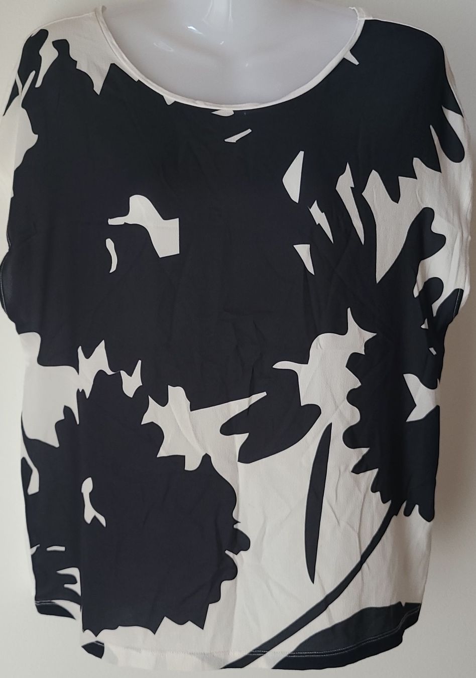 Opus Camicette: Damen Oberteil mit Blumenmuster Grösse 38 – Usato da Horgenberg venduto da Klatschmohnmaria