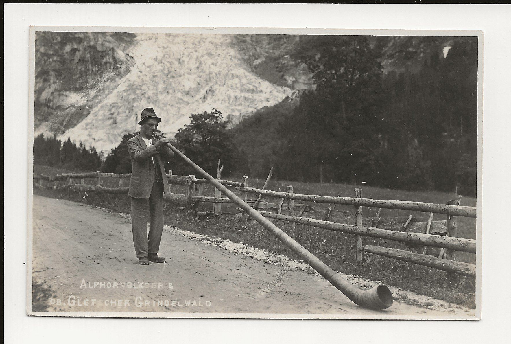 Cartoline postali: AK ca. 1920 Alphornbläser & Gletscher Grindelwald – Usato da Greifensee venduto da 315WDO