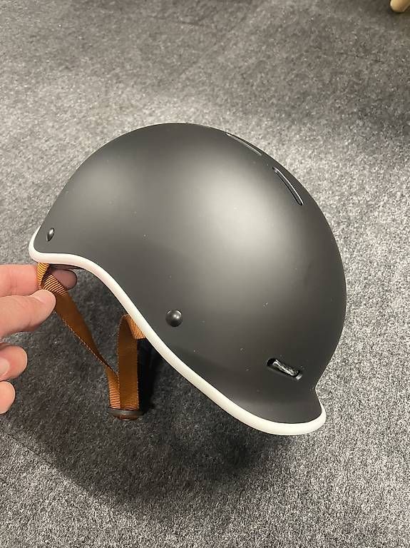 Caschi: Velohelm - neuwertig – Usato da Basel venduto da Basilisk71