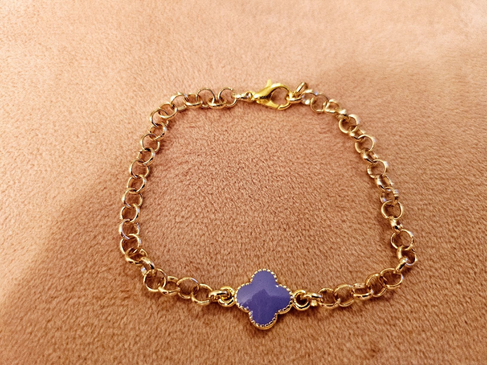 Bracciali & Braccialetti: Handgemachte Armkette – Nuovo (secondo la descrizione) da Dietikon venduto da Eleda