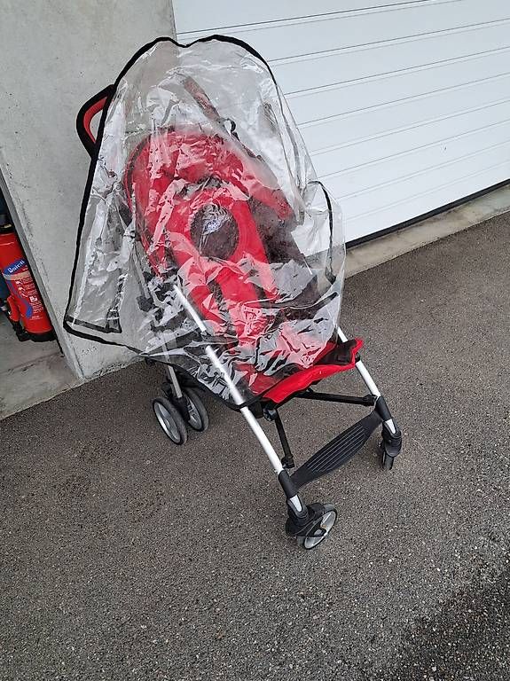 Kinderwagen: Poussette Chicco rouge – Gebraucht aus Bulle von MDJalf 1