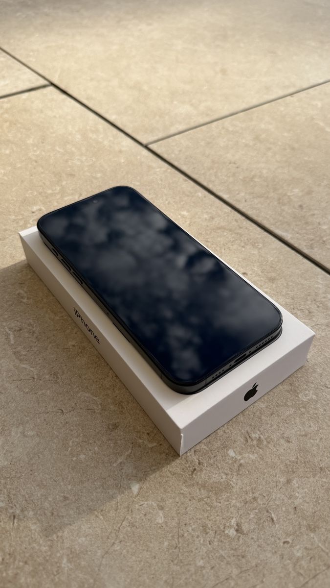 Apple Telefoni cellulari / Smartphones: Iphone 16 Pro Max 512 GB Anthrazit – Usato da Hilfikon venduto da cmxfr 7